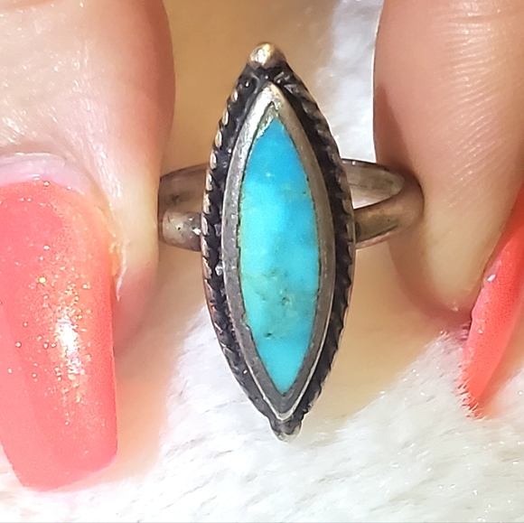 Vintage 925 Native American Sterling silver turquoise ring. Size 5 - Picture 3 of 4